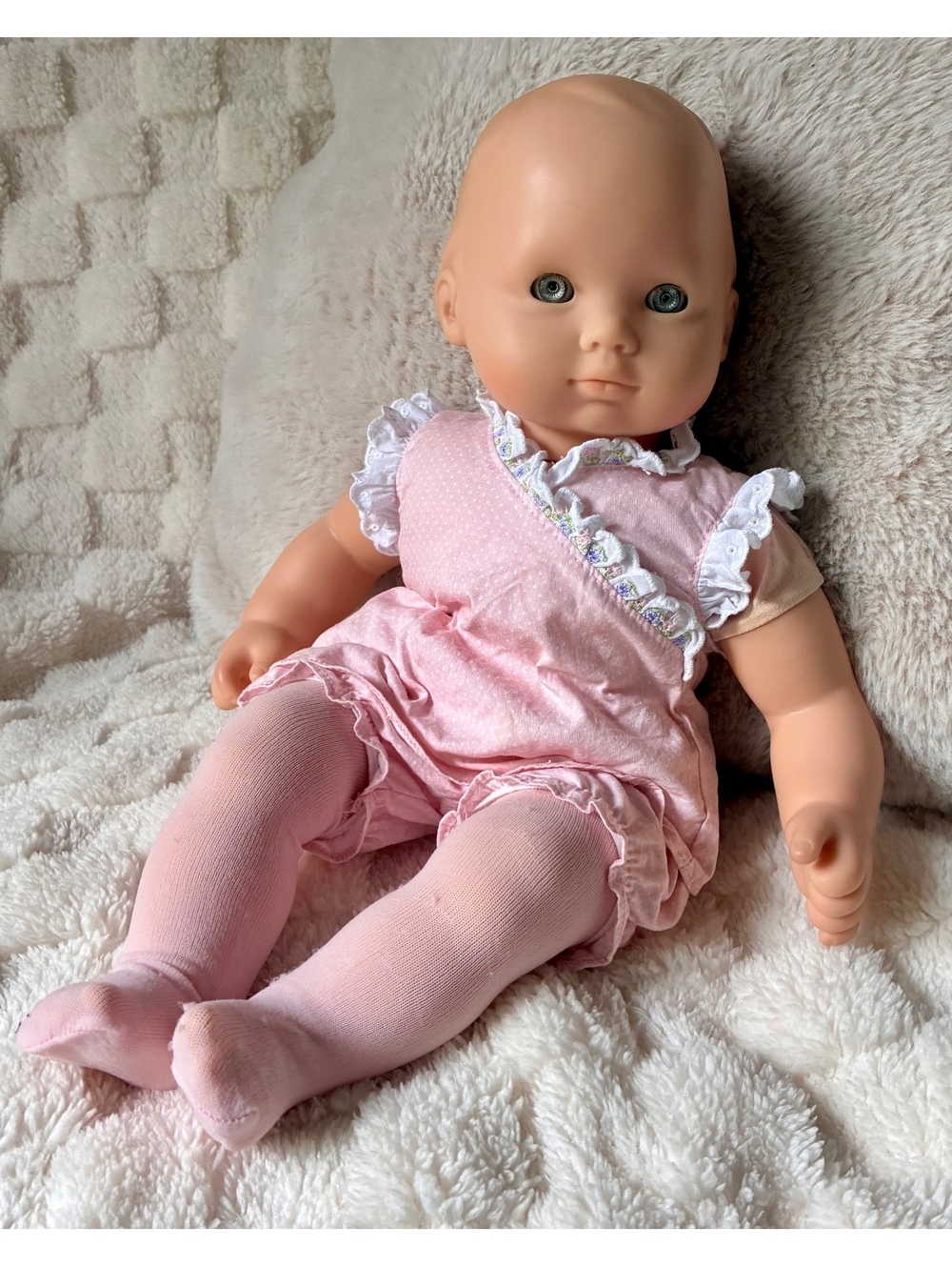 Vintage 1990s Pleasant Company 15" Bitty Baby grey eyes/blonde with Rare Outfit